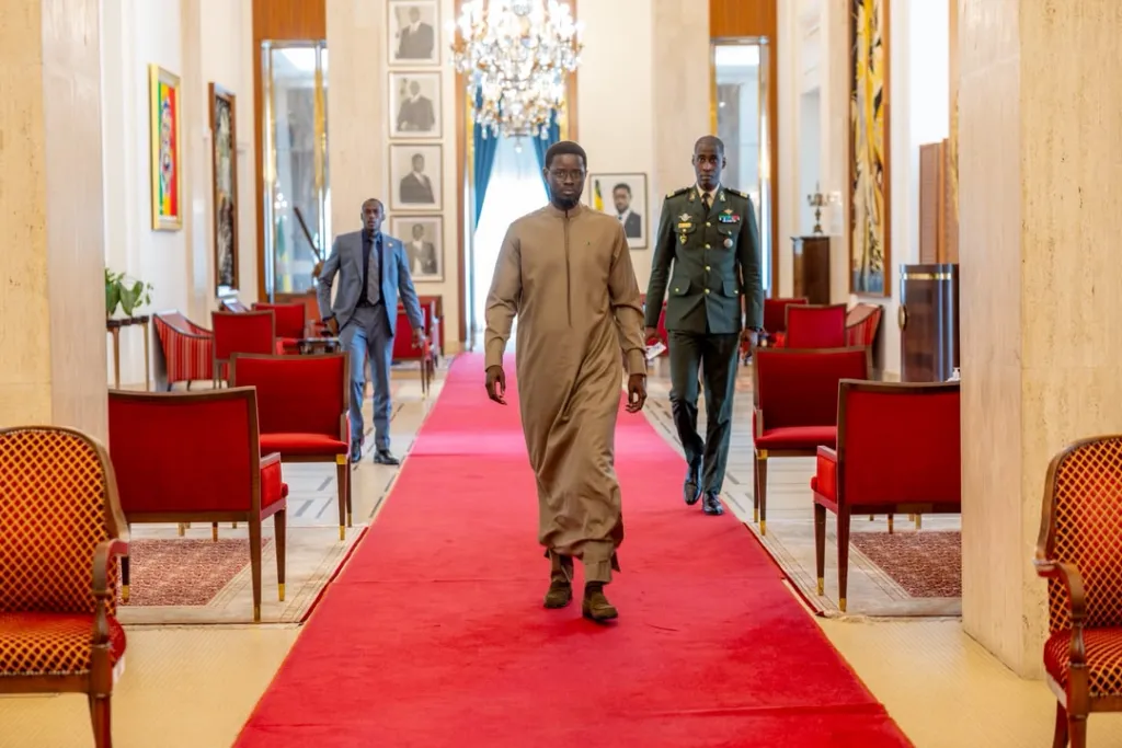 Le Président de la République, Son Excellence Monsieur Bassirou Diomaye Diakhar Faye, a reçu en audience, ce Vendredi 17 juillet 2026, une délégation de la Confédération nationale des Employeurs du Sénégal (CNES), conduite par son président, Monsieur