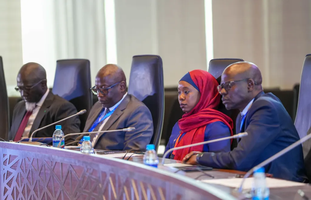 FII SENEGAL 2025: Le Directeur Exécutif de la CNES a modéré le panel sur les Zones Économiques Spéciales (ZES)