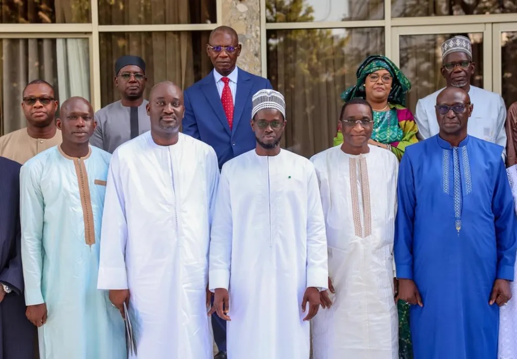 Cérémonie de remise du Cahier de Doléances des Centrales Syndicales au Président de la République le 1er mai 2026. La CNES était représentée par son Président Monsieur Abdel Kader NDIAYE